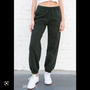 brandy melville rosa dark green sweatpants